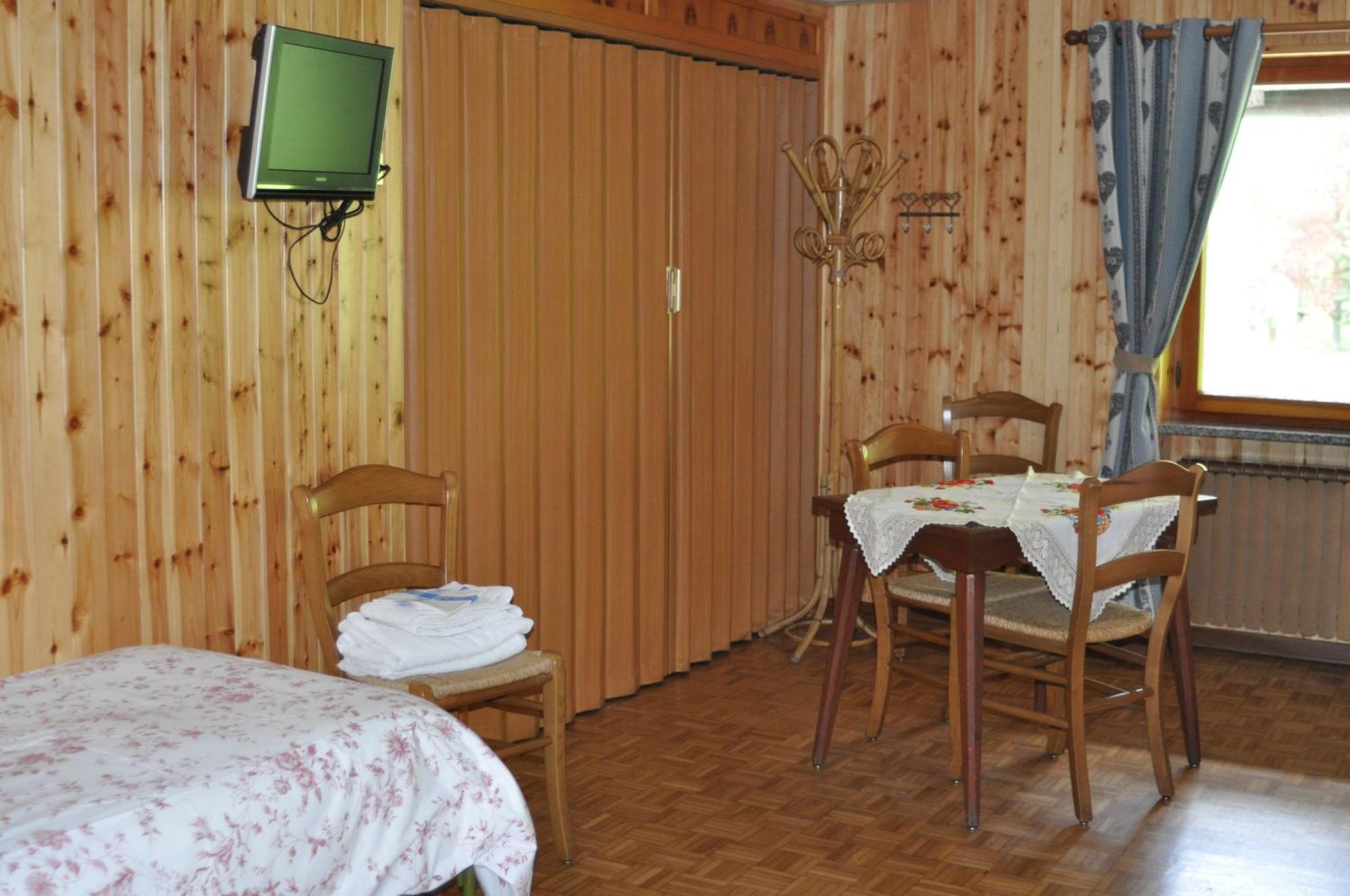 Hotel Flora Alpina 그레서니세인트존 객실 사진